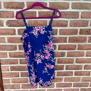 Sexy floral slip dress/lingerie. Secret Treasures. Size L. No flaws